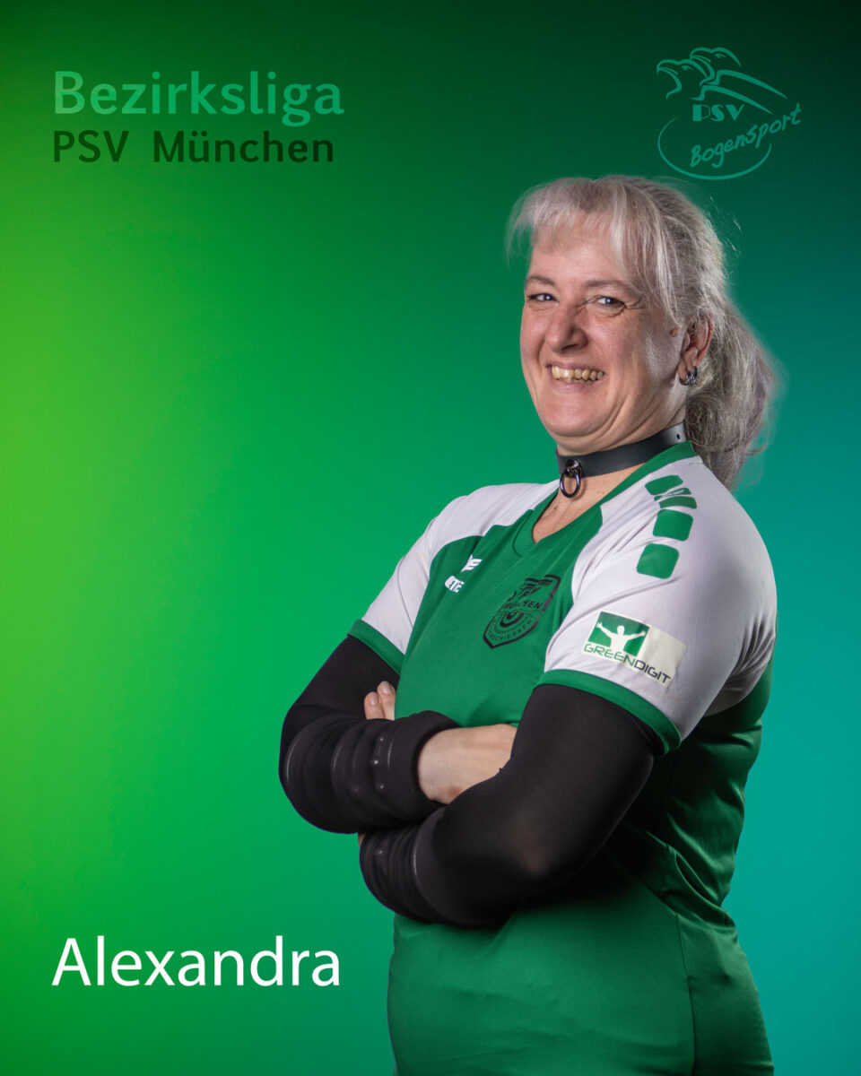 Alexandra, Bogenschützin der Bezirksliga-Mannschaft des PSV München