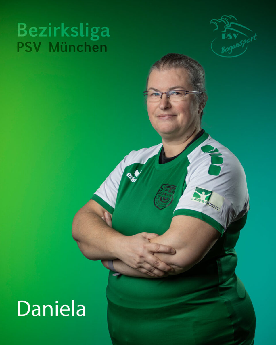 Daniela, Bogenschützin der Bezirksliga-Mannschaft des PSV München